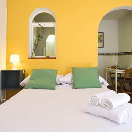 El Prado Historic Center Apartment Madrid Bagian luar foto