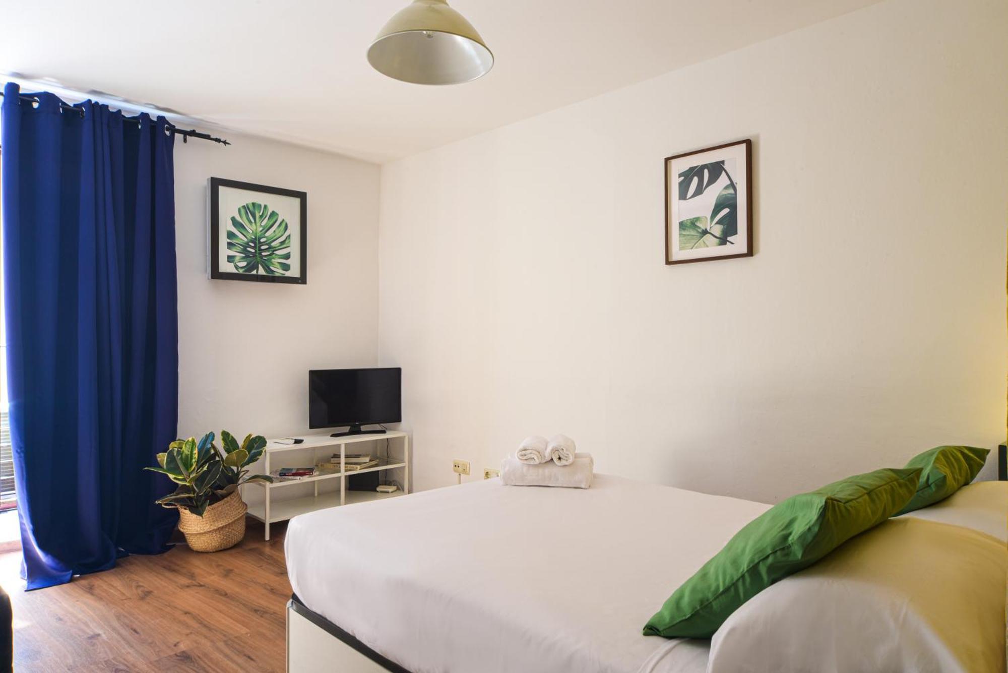 El Prado Historic Center Apartment Madrid Bagian luar foto