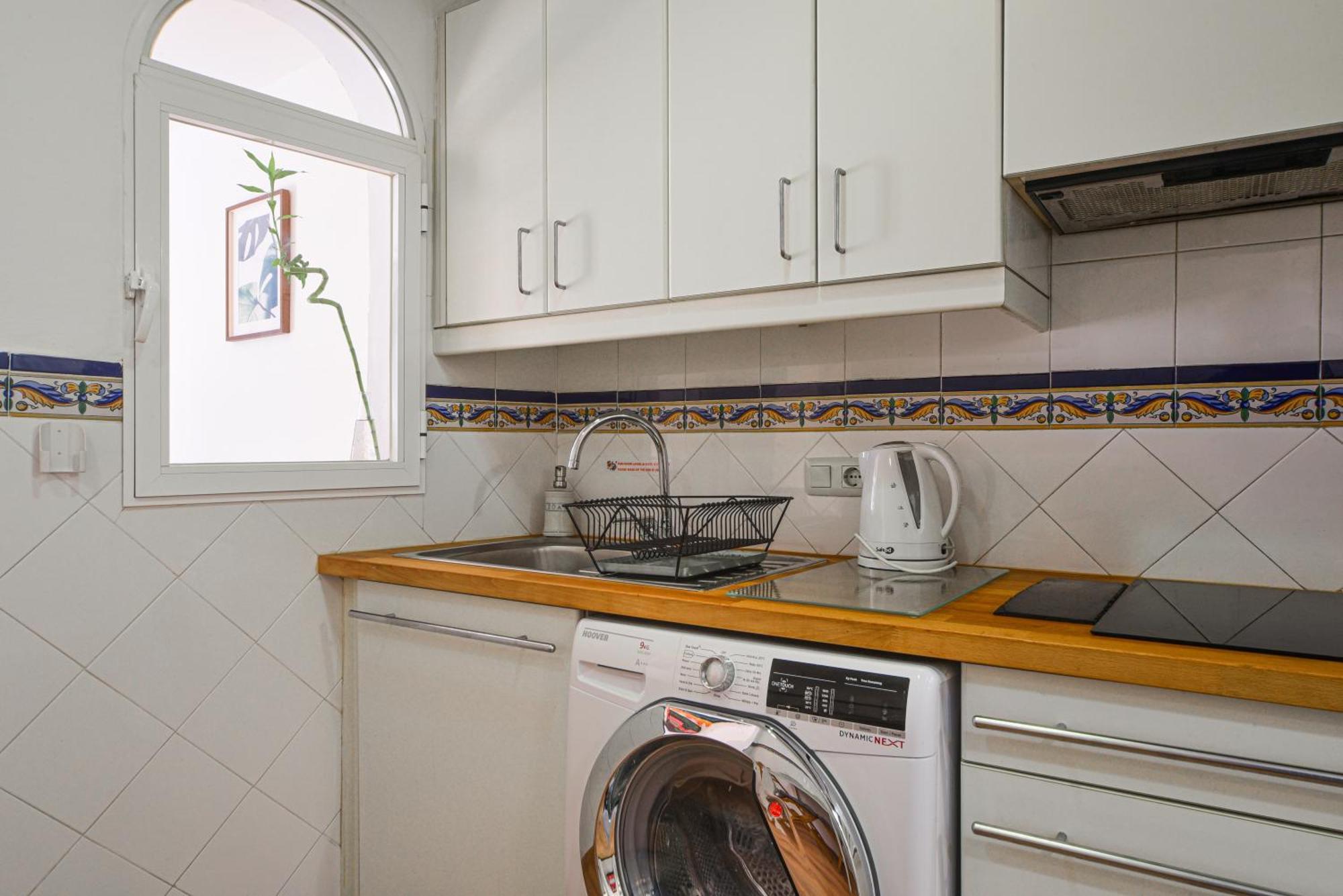 El Prado Historic Center Apartment Madrid Bagian luar foto