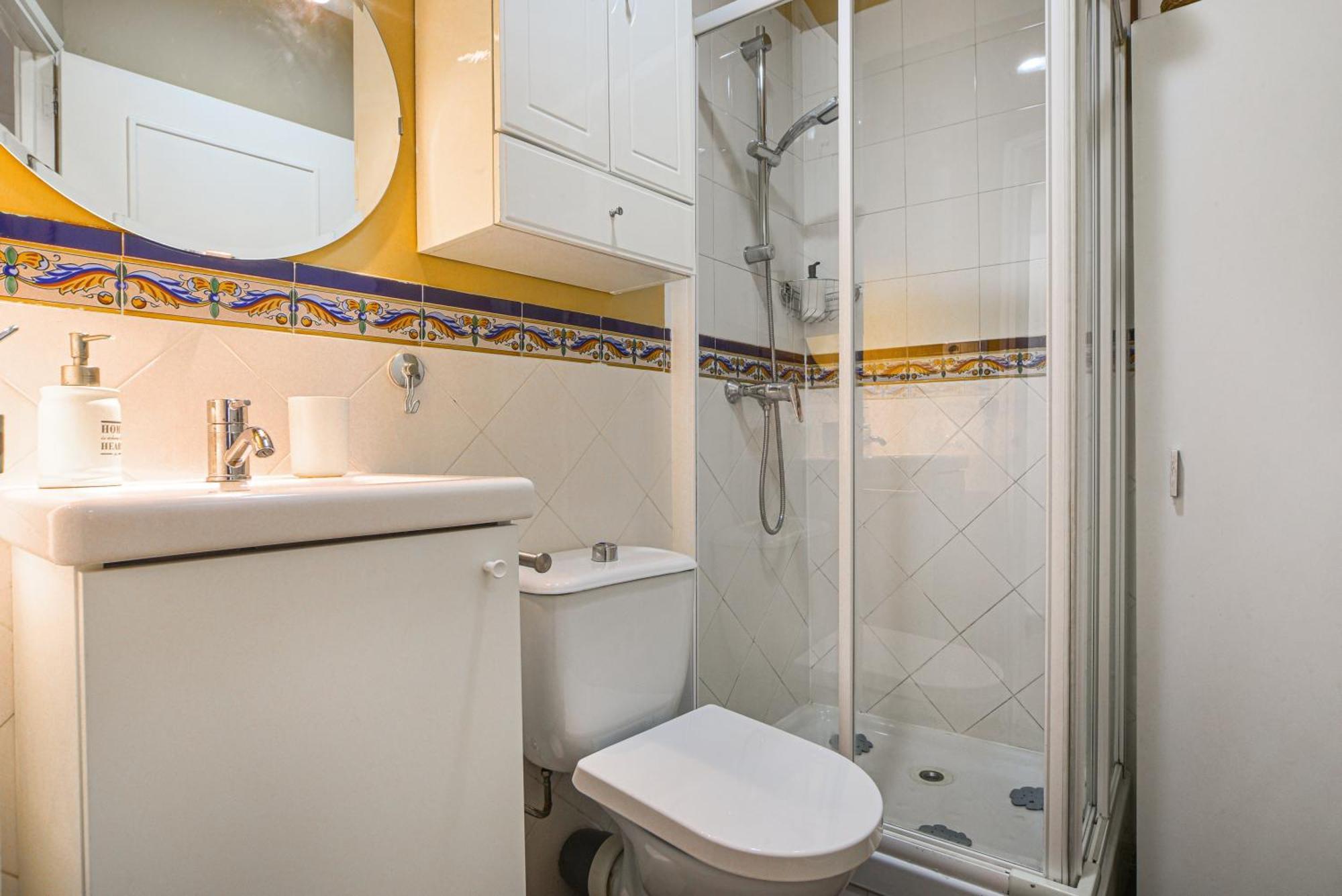 El Prado Historic Center Apartment Madrid Bagian luar foto