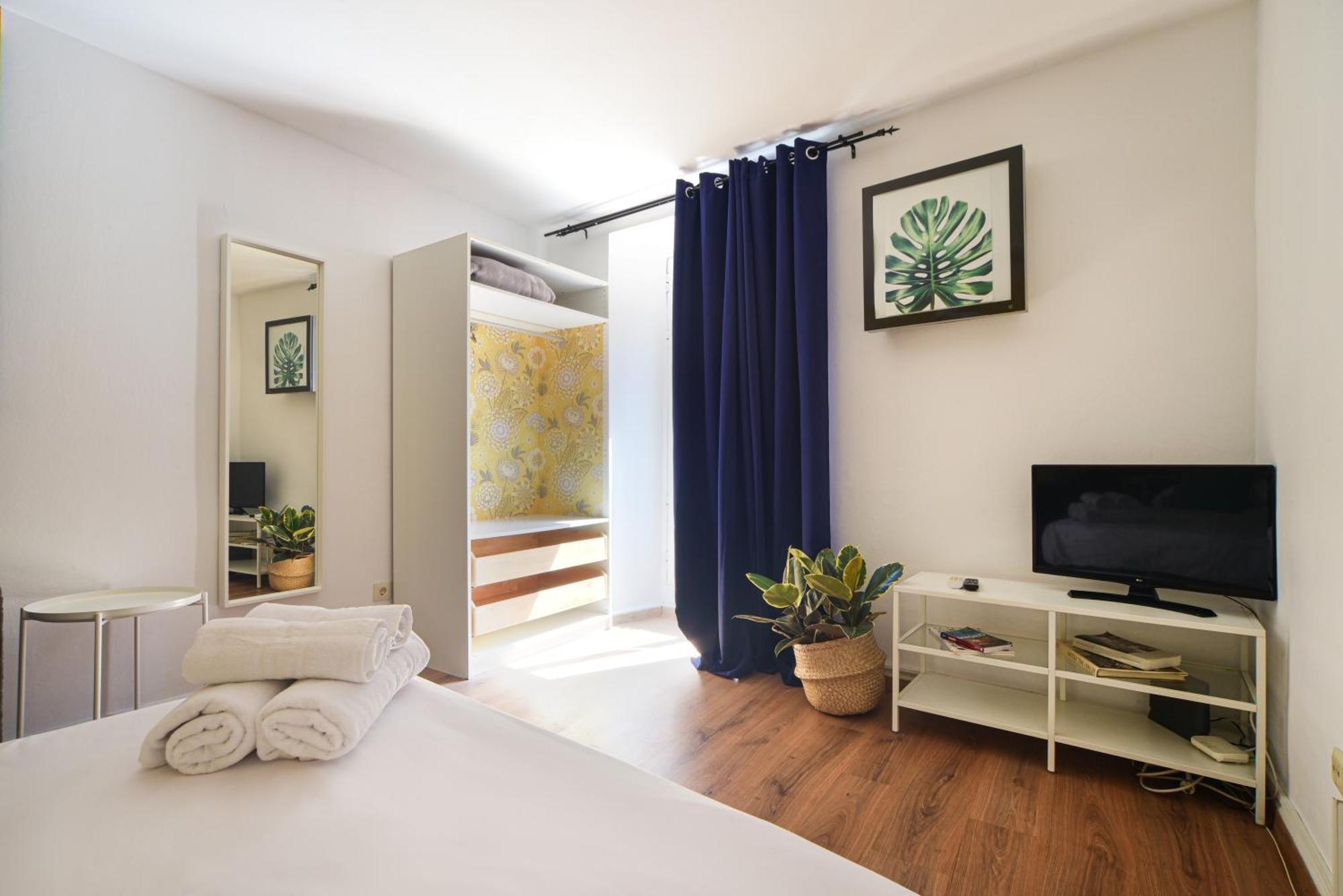 El Prado Historic Center Apartment Madrid Bagian luar foto
